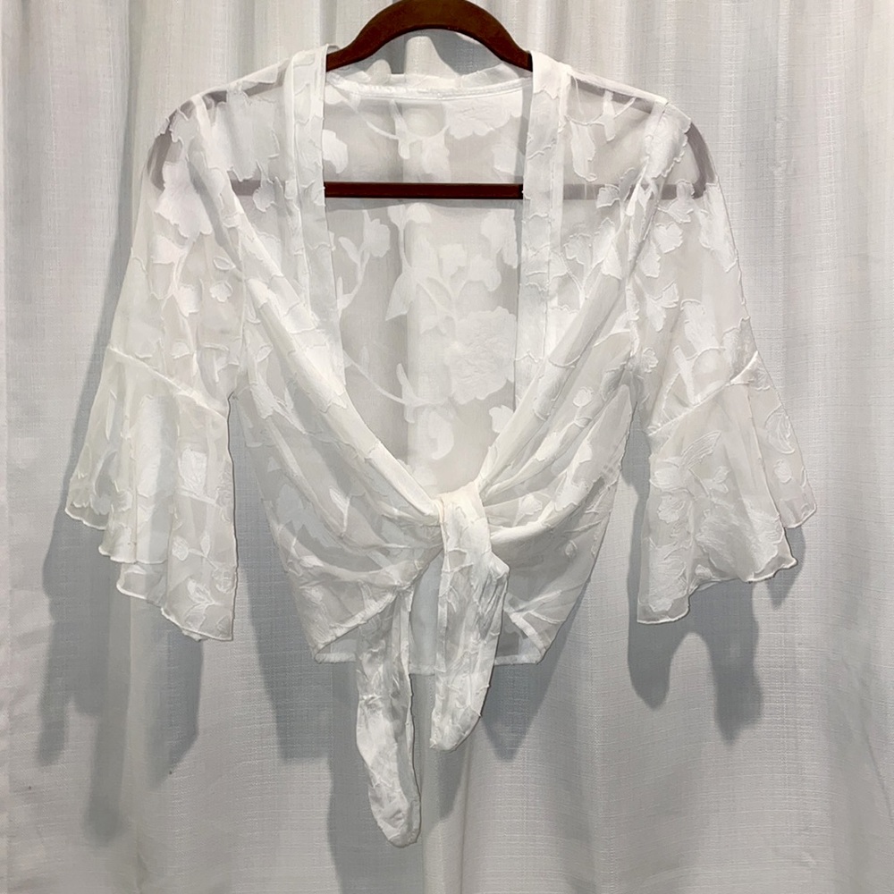White pattern crop top